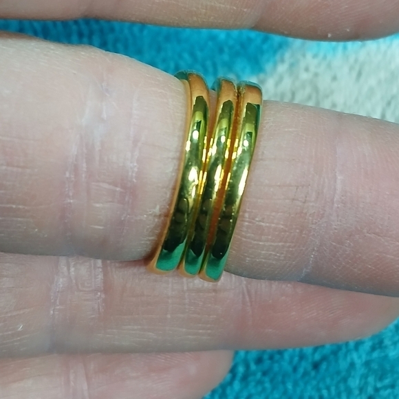 Goldtone wedding engagement 3 ring set cubic zirconia size 7 - Picture 4 of 5